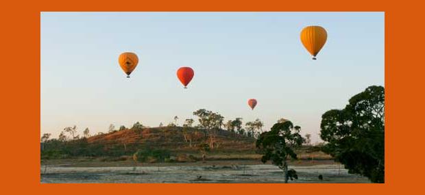 The-Australian-Bush-and-Hot-Air-Balloons-QLD-Australia
